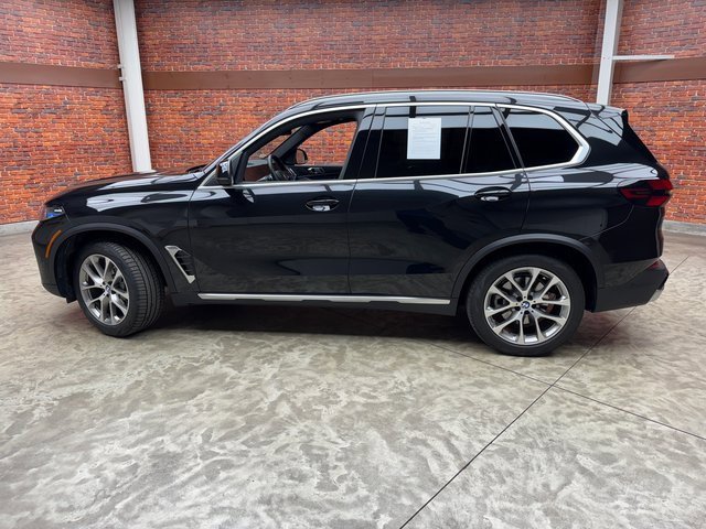Certified 2024 BMW X5 xDrive40i w/ Premium Package image 2