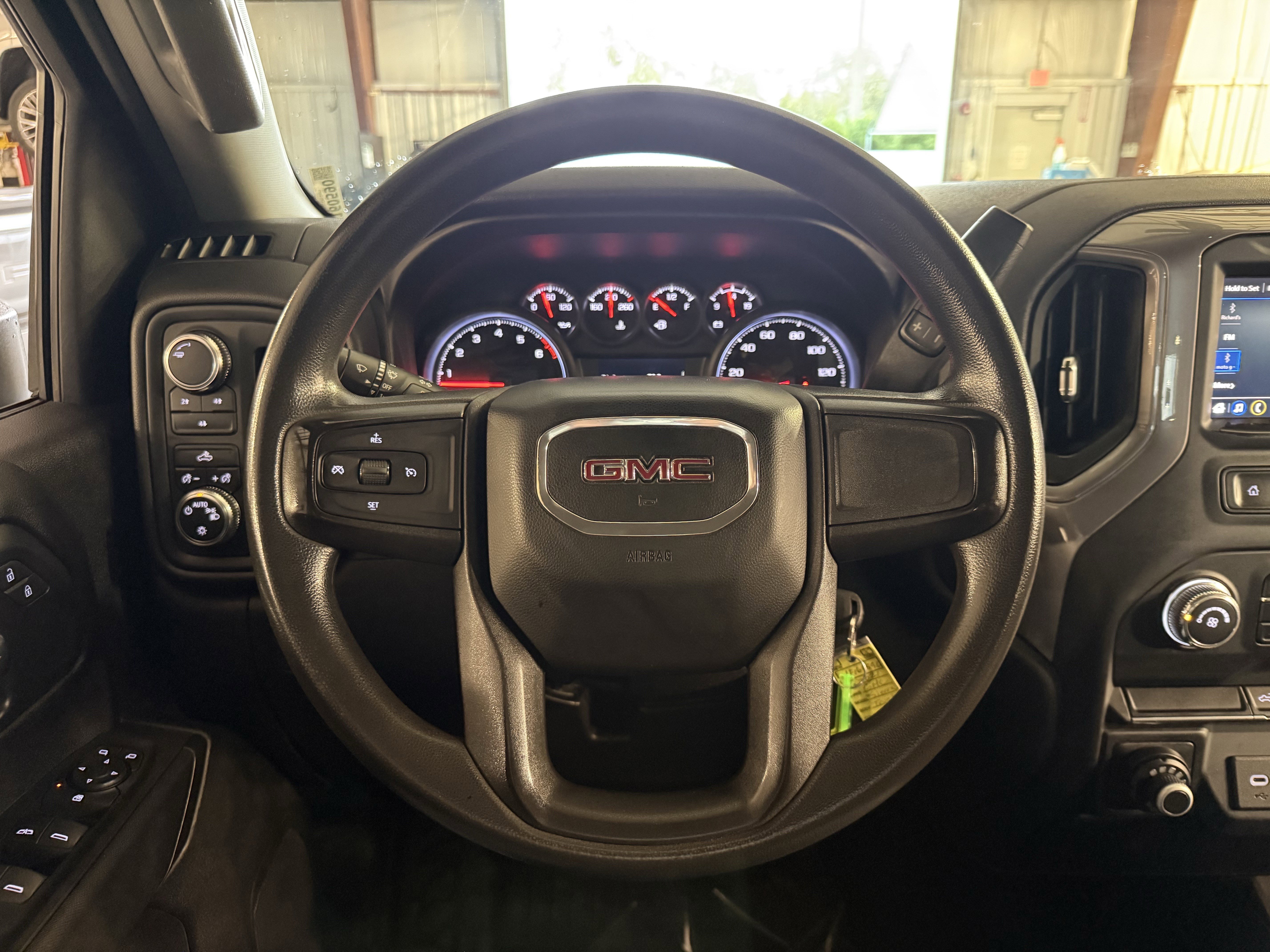 Used 2021 GMC Sierra 2500 4x4 Crew Cab w/ Convenience Package image 25