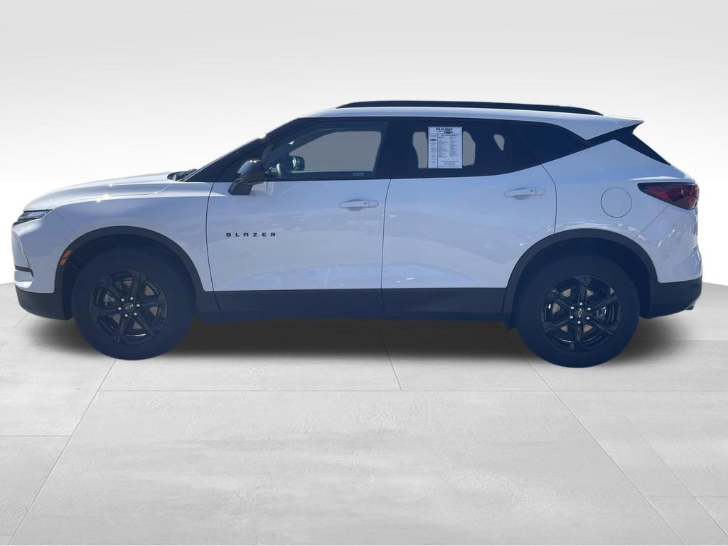 Used 2025 Chevrolet Blazer LT w/ Convenience Package image 7