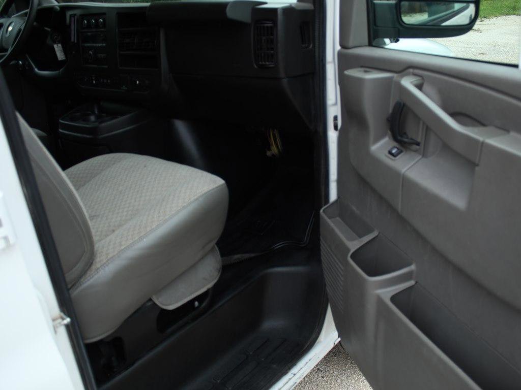 Used 2019 Chevrolet Express 3500 LT w/ LT Preferred Equipment Group image 16