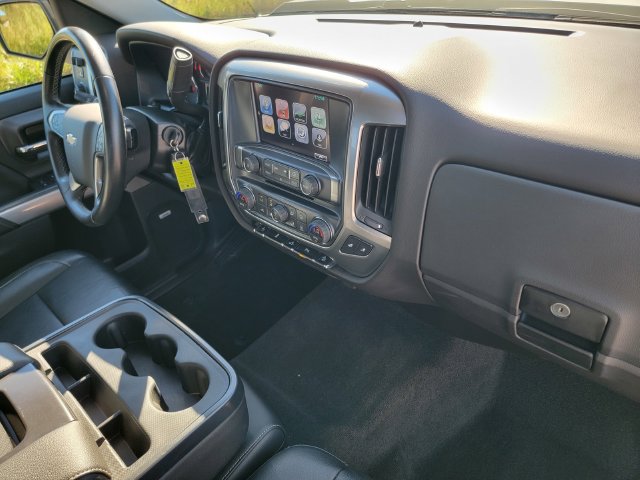 Used 2017 Chevrolet Silverado 1500 LT w/ Redline Edition AWD/4WD image 18
