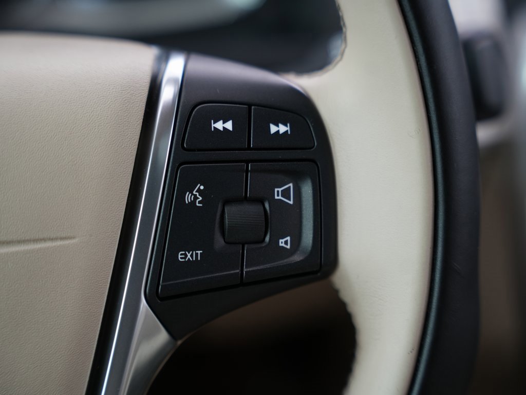 Used 2015 Volvo S60 T5 Platinum image 13