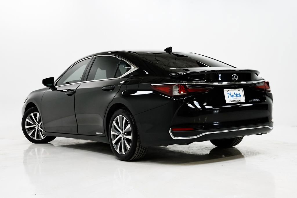 Used 2020 Lexus ES 300h 300h w/ Premium Package image 31