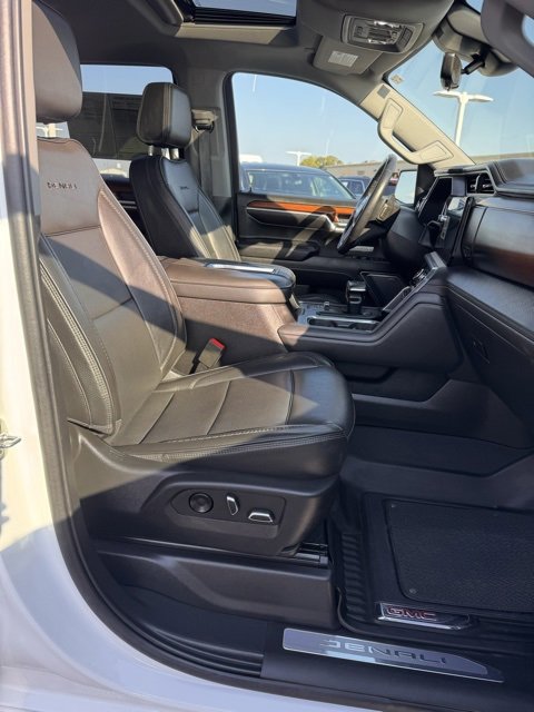 Used 2022 GMC Sierra 1500 Denali w/ Denali Reserve Package image 15