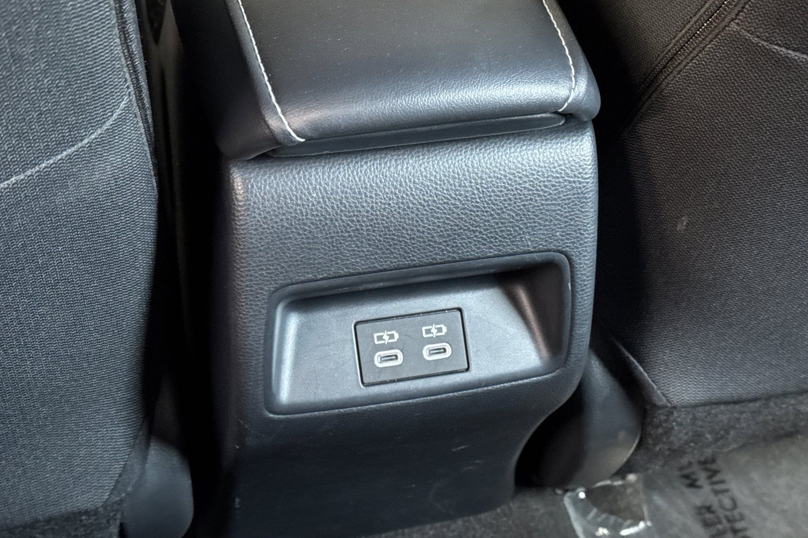 Used 2025 Toyota Corolla SE w/ SE Package FWD image 17