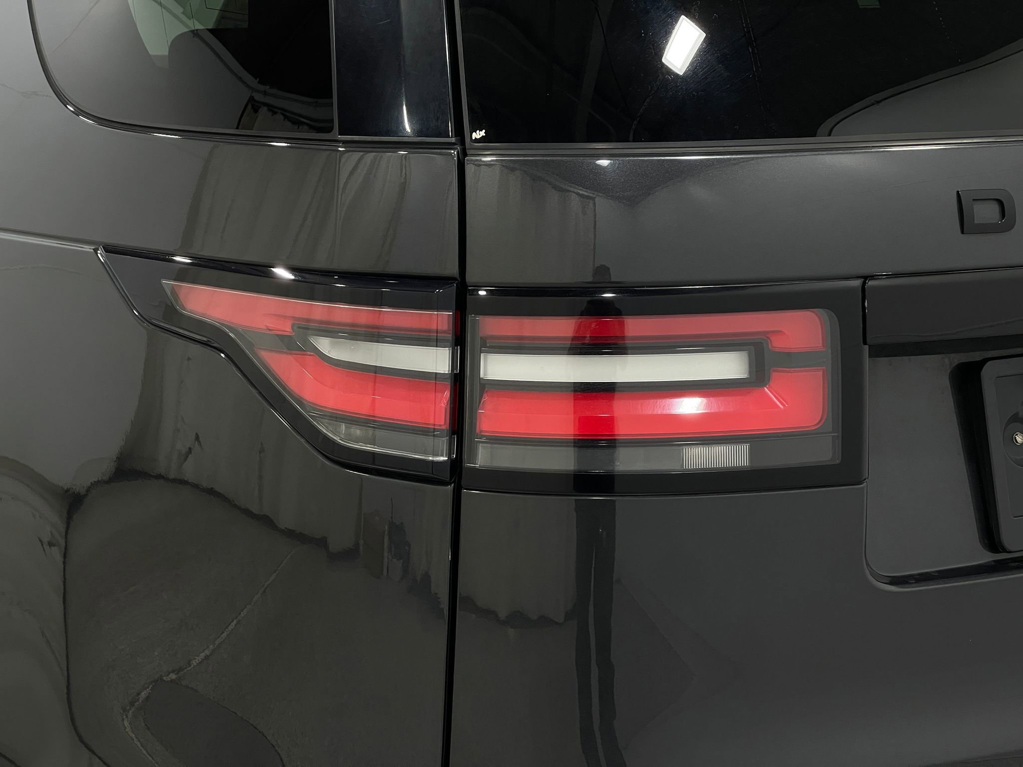 Used 2020 Land Rover Discovery HSE AWD/4WD image 36