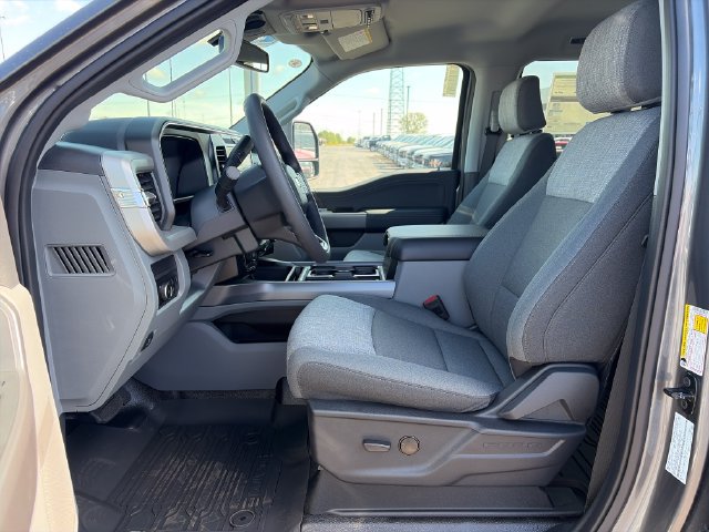 New 2027 Ford F350 XLT w/ XLT Premium Package AWD/4WD image 13