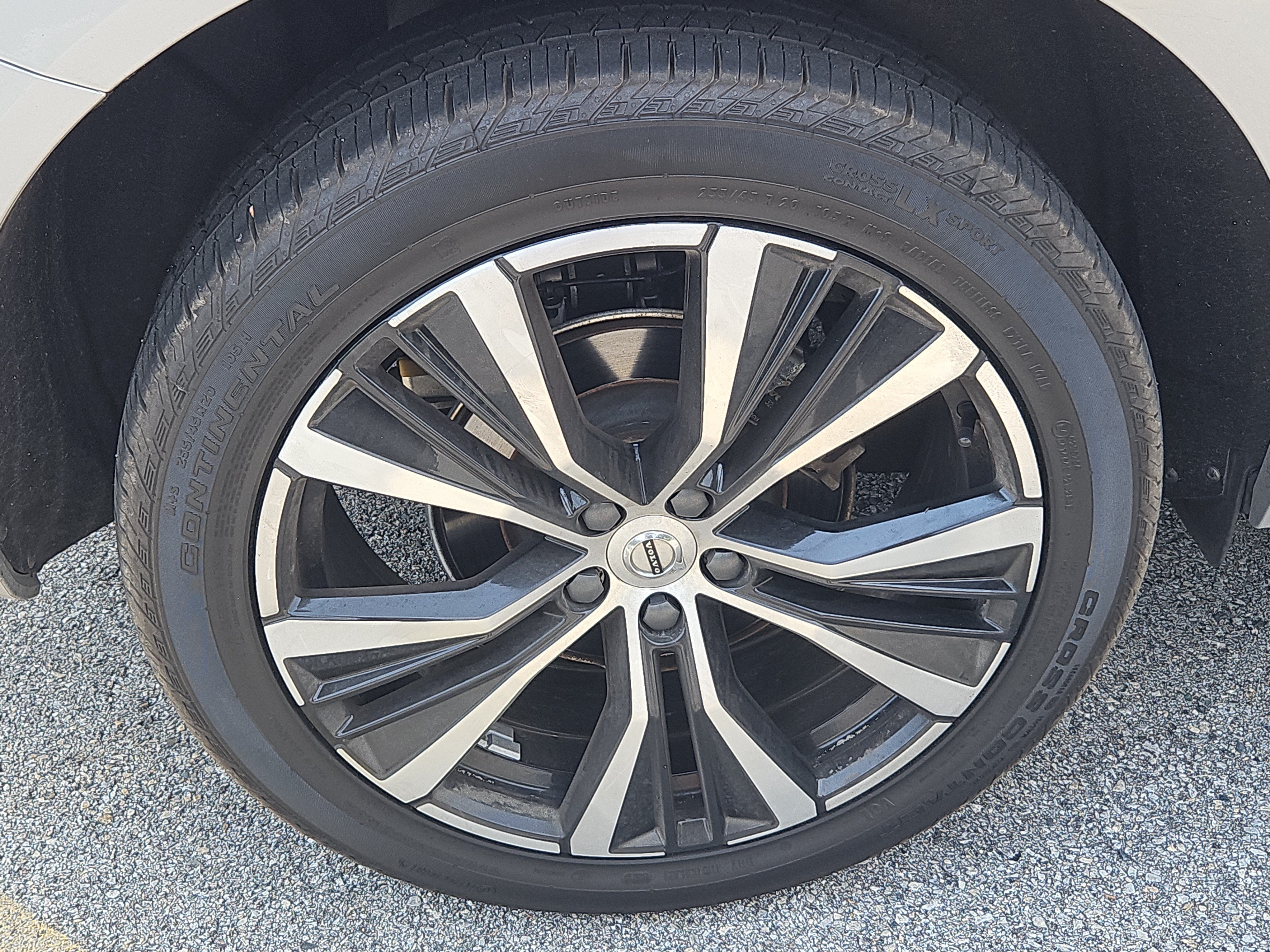 Used 2024 Volvo XC60 B5 Plus w/ Protection Package Premier AWD/4WD image 28