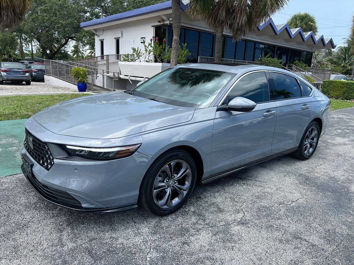 Used 2025 Honda Accord EX-L image 2