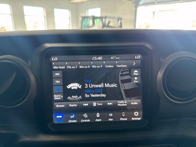 Used 2021 Jeep Gladiator Sport AWD/4WD image 37