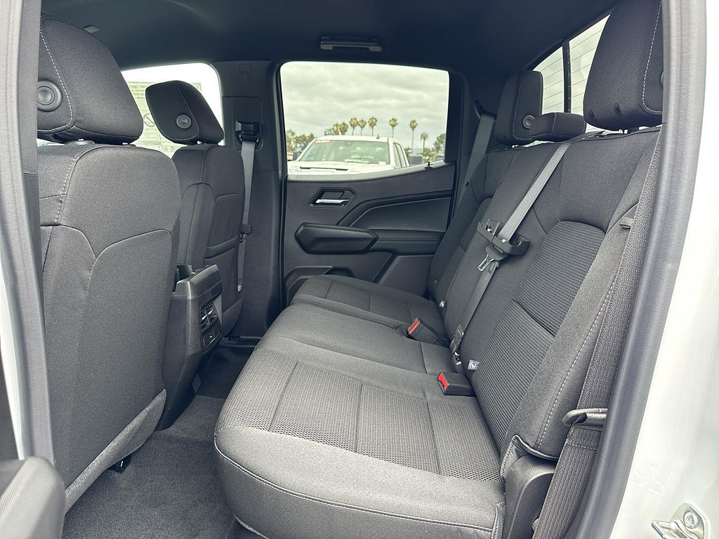 New 2026 GMC Canyon Elevation w/ LPO, Black Badging Package RWD image 23