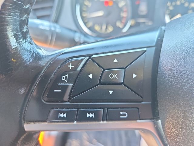 Used 2017 Nissan Rogue Sport SV w/ SV Premium Package image 17