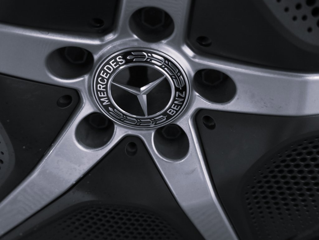 Used 2023 Mercedes-Benz EQE 500 4MATIC SUV image 8