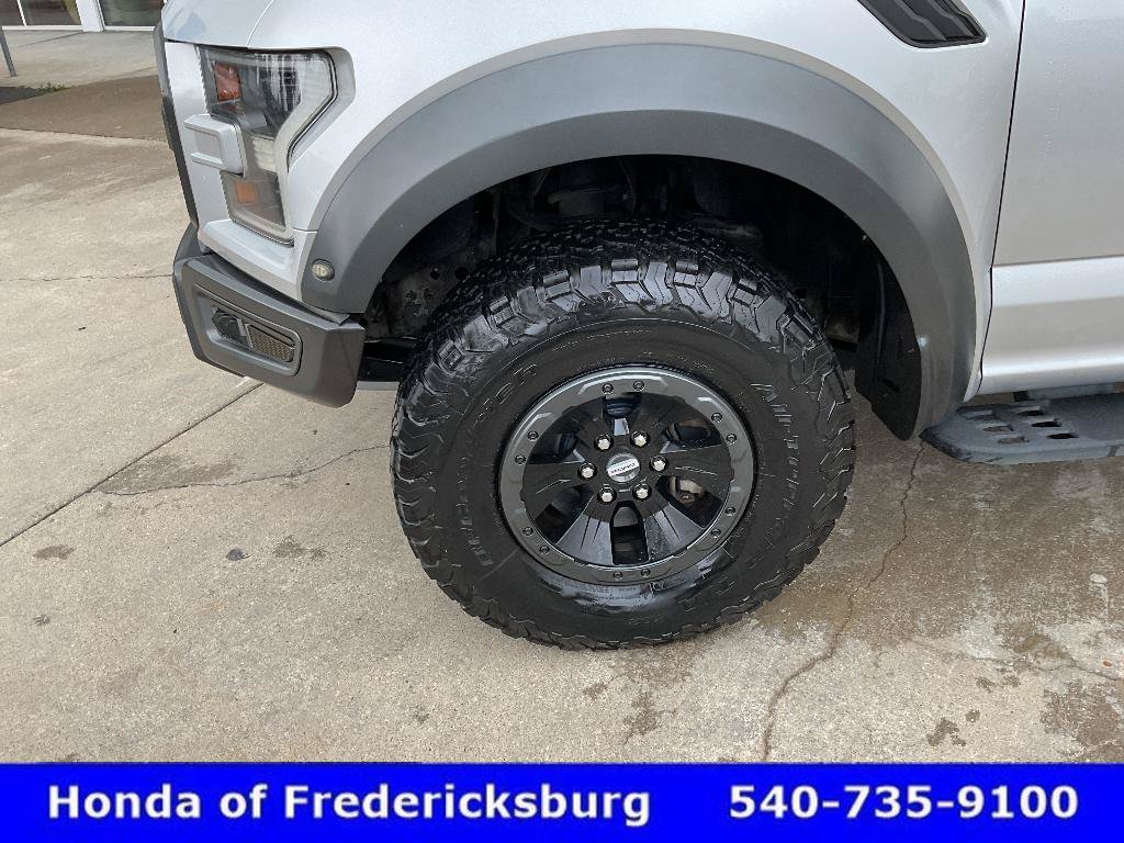 Used 2018 Ford F150 Raptor w/ Equipment Group 802A Luxury AWD/4WD image 2