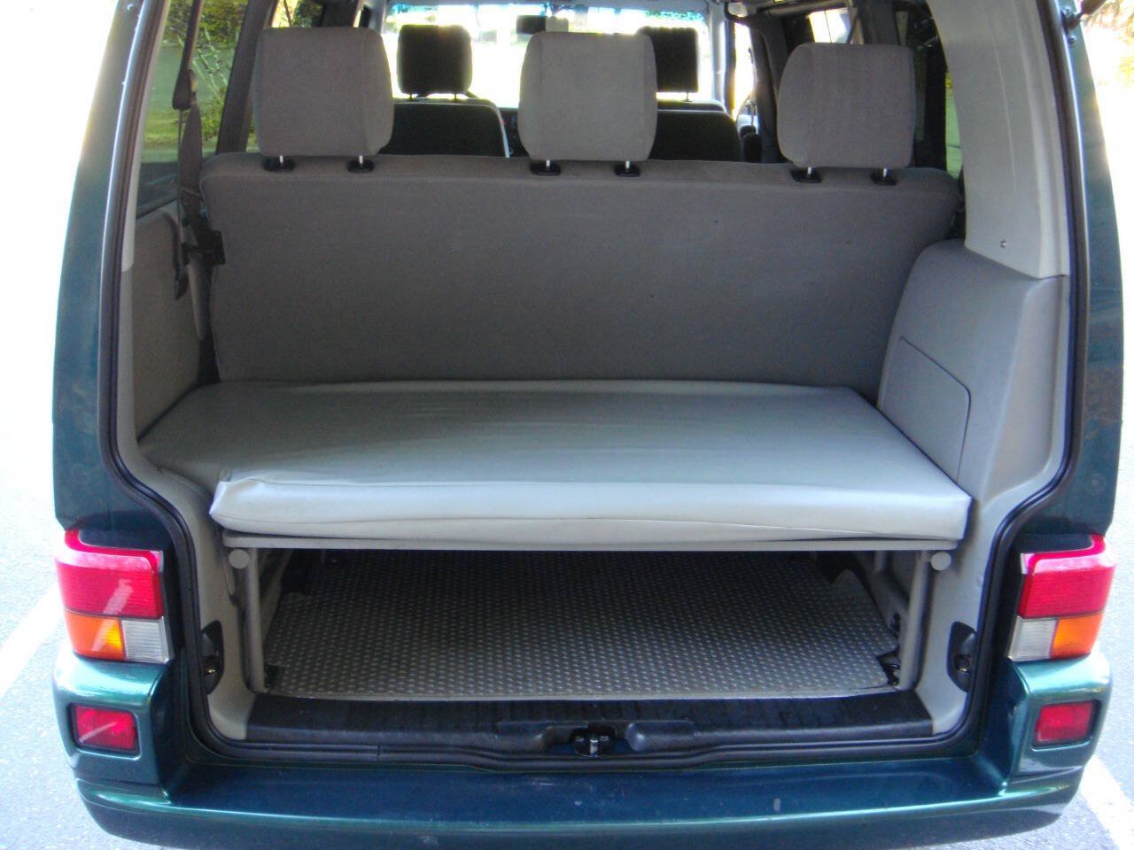 Used 2003 Volkswagen Eurovan MV FWD image 19