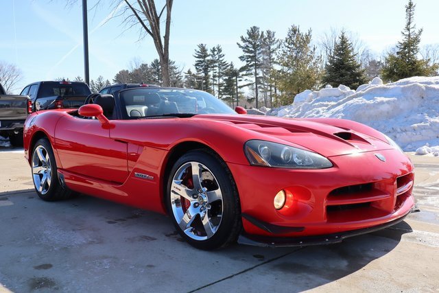 Used 2005 Dodge Viper SRT-10 image 3