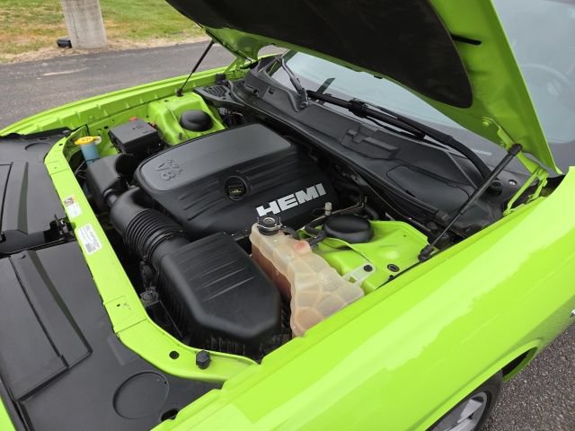 Used 2015 Dodge Challenger R/T Plus RWD image 63
