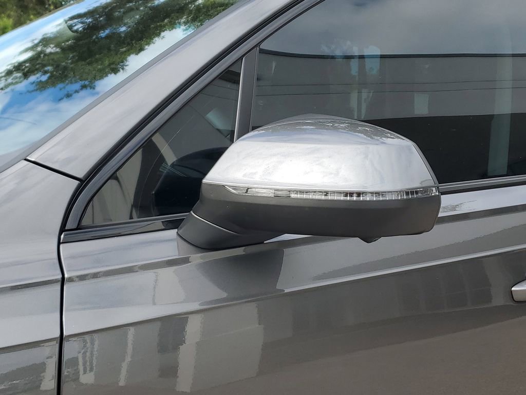 Used 2023 Audi Q7 3.0T Prestige image 12