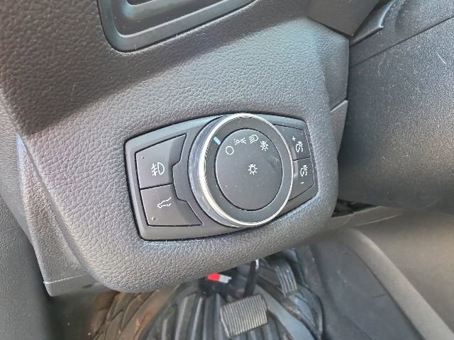 Used 2018 Ford Escape SE FWD image 10
