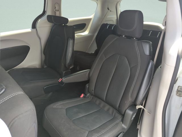 Used 2023 Chrysler Voyager LX FWD image 25