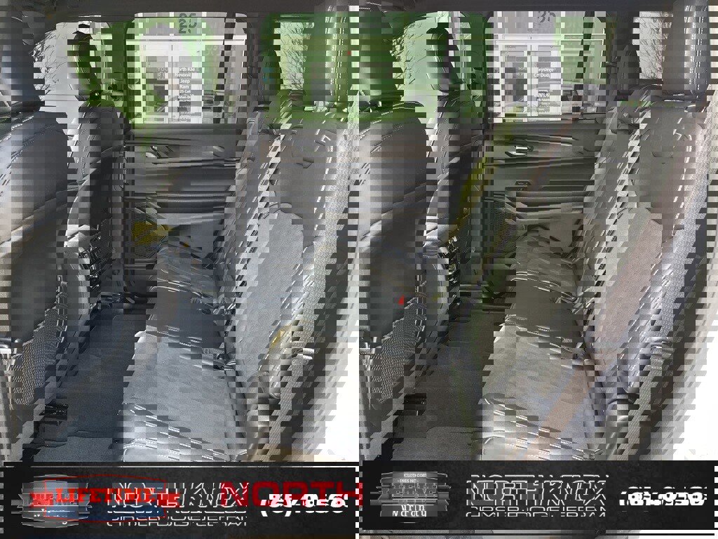 Used 2025 Jeep Grand Cherokee L Altitude image 15