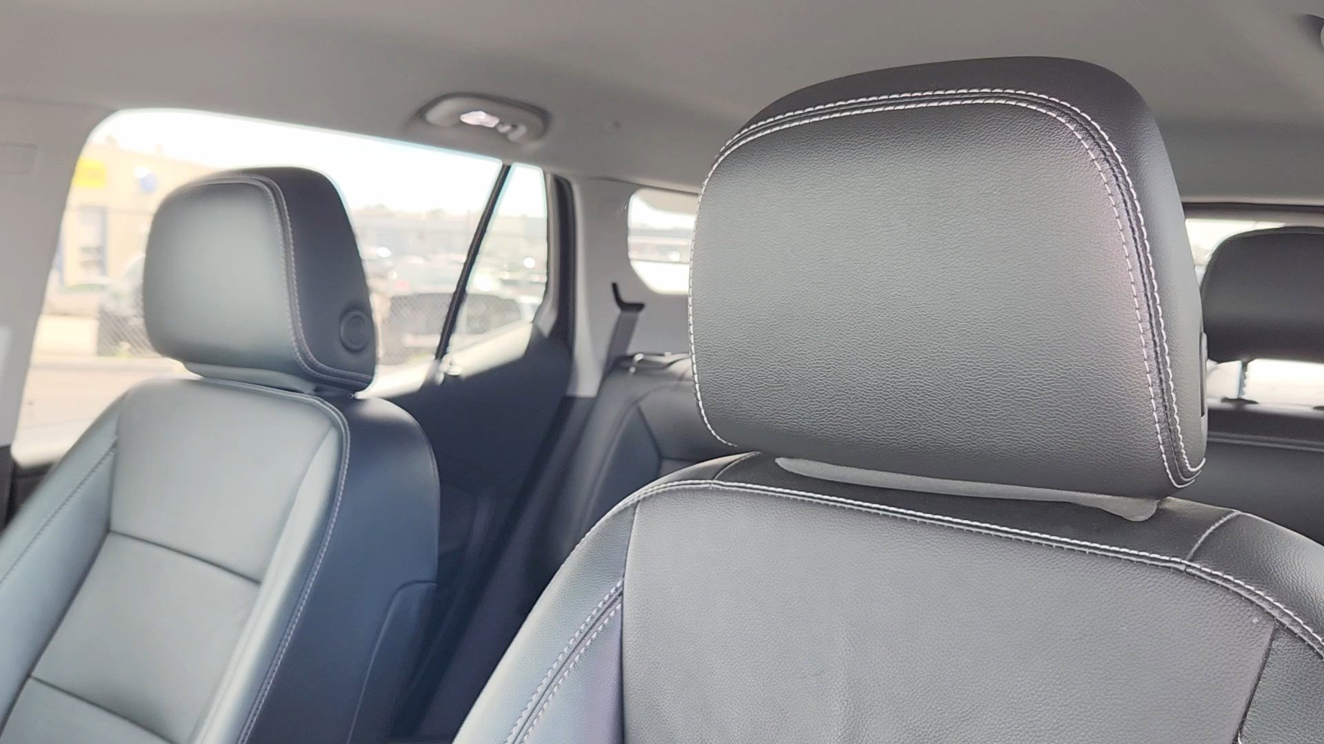 Used 2024 GMC Terrain SLT image 10