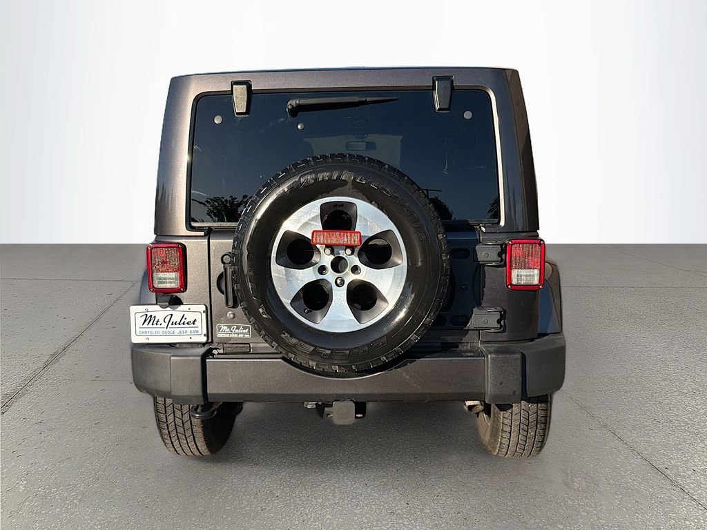 Used 2017 Jeep Wrangler Unlimited Sahara w/ Connectivity Group AWD/4WD image 5