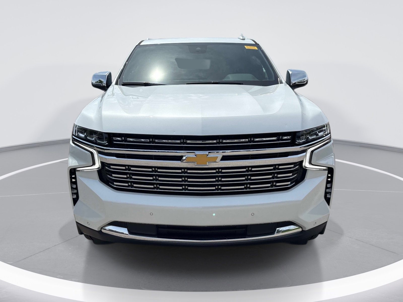 Used 2023 Chevrolet Suburban Premier AWD/4WD image 2