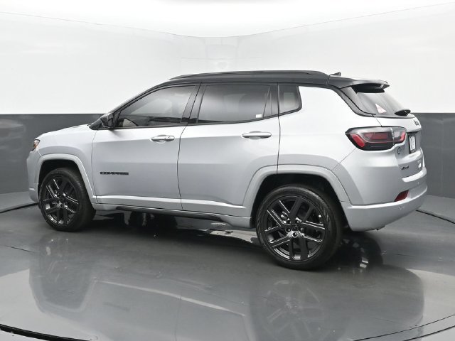 New 2025 Jeep Compass Limited w/ Driver Assist Group I AWD/4WD image 3
