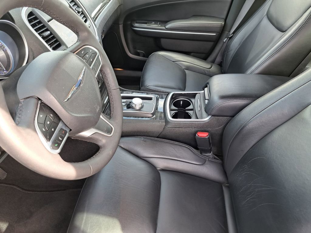 Used 2022 Chrysler 300 Touring L w/ Popular Equipment Group image 18
