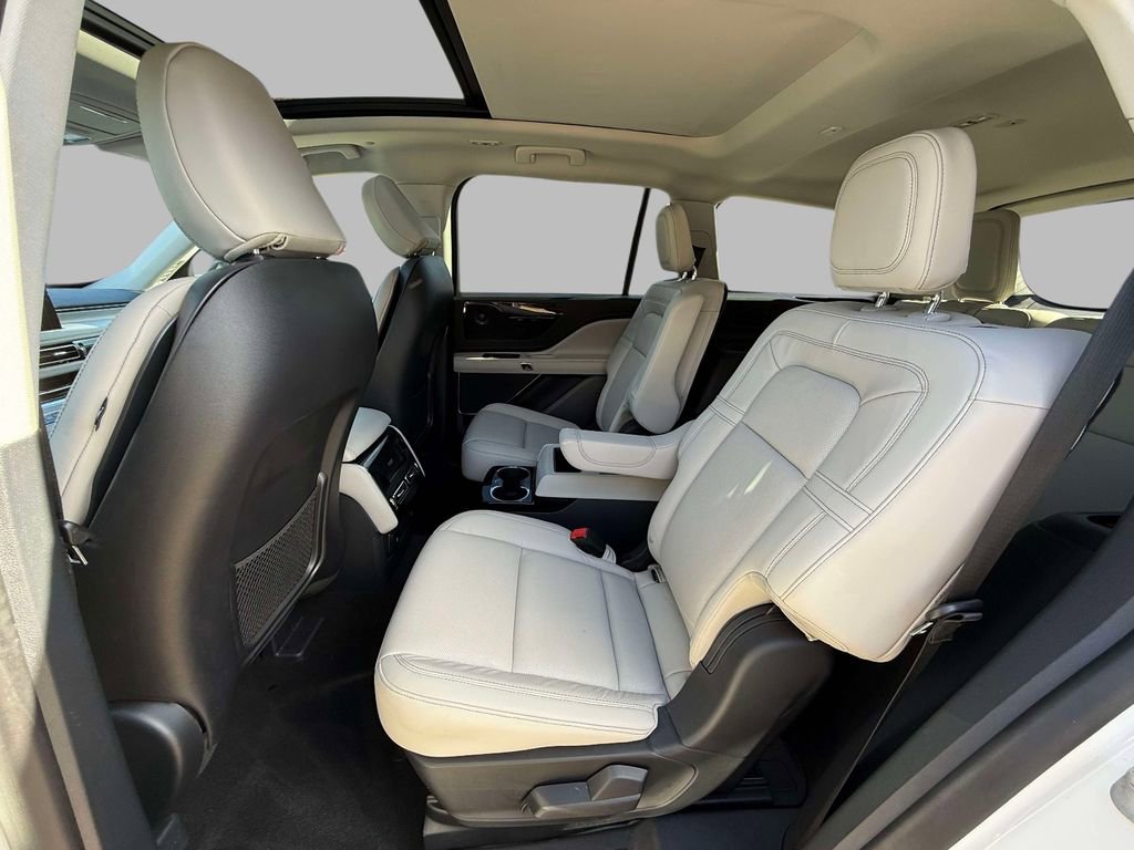Used 2025 Lincoln Aviator Reserve AWD/4WD image 20