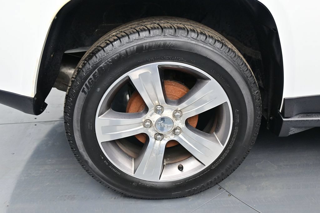 Used 2017 Jeep Compass High Altitude FWD image 28