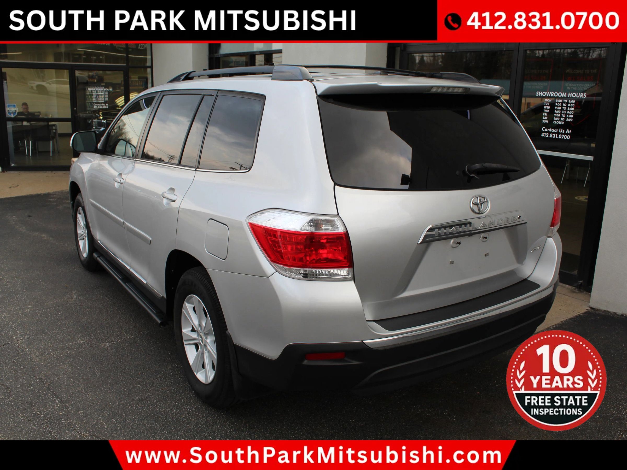 Used 2011 Toyota Highlander SE w/ Tow Pkg image 8