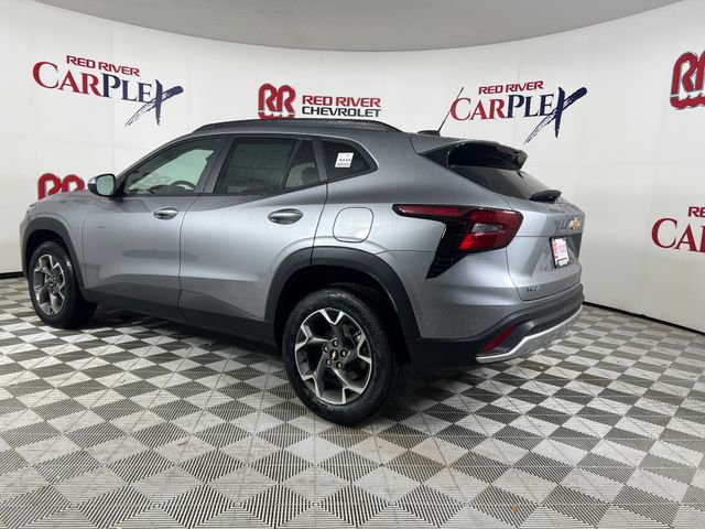 New 2026 Chevrolet Trax LT w/ Driver Confidence Package FWD image 5