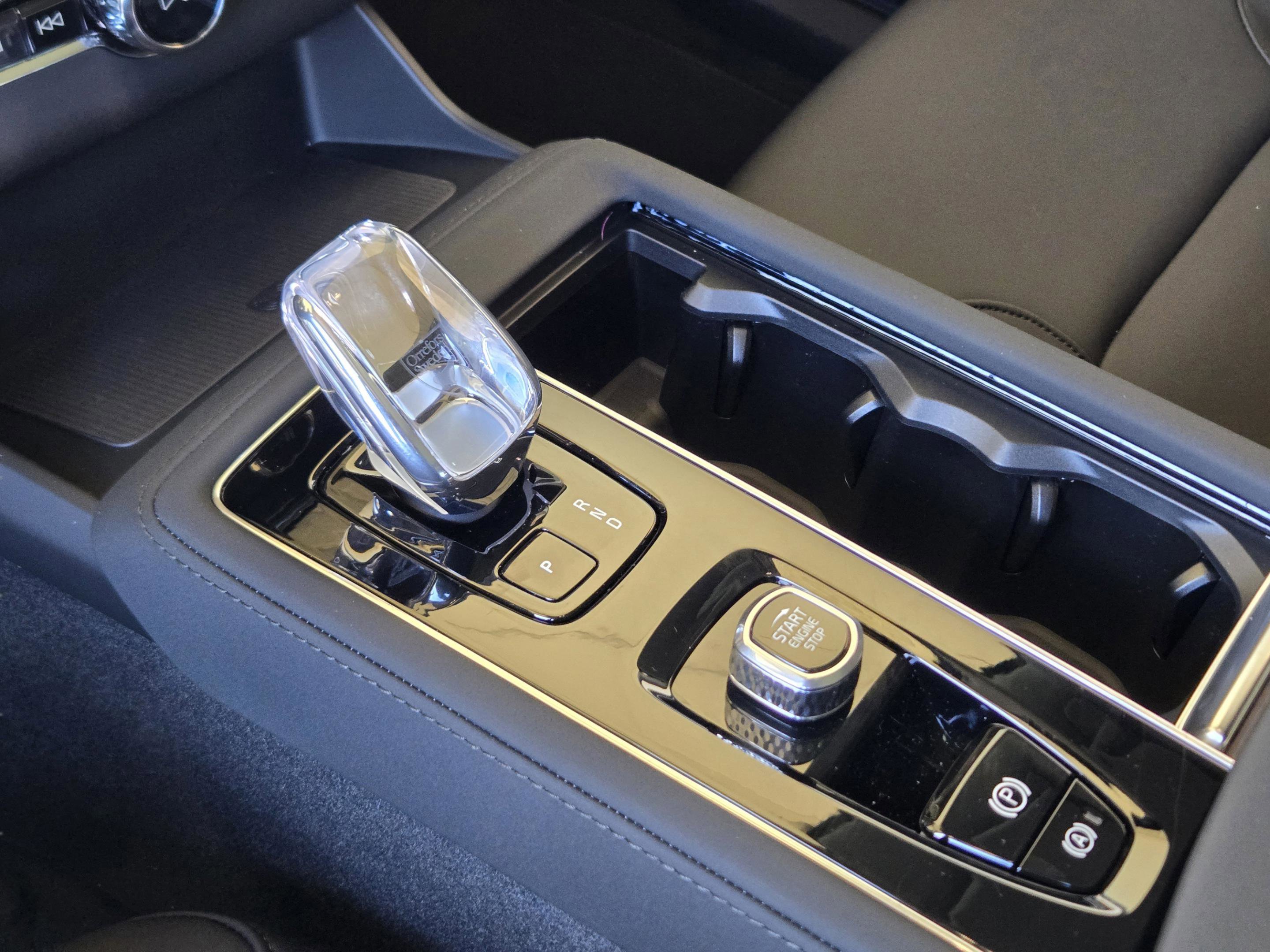 New 2026 Volvo XC90 T8 Plus w/ Protection Package Premier image 17