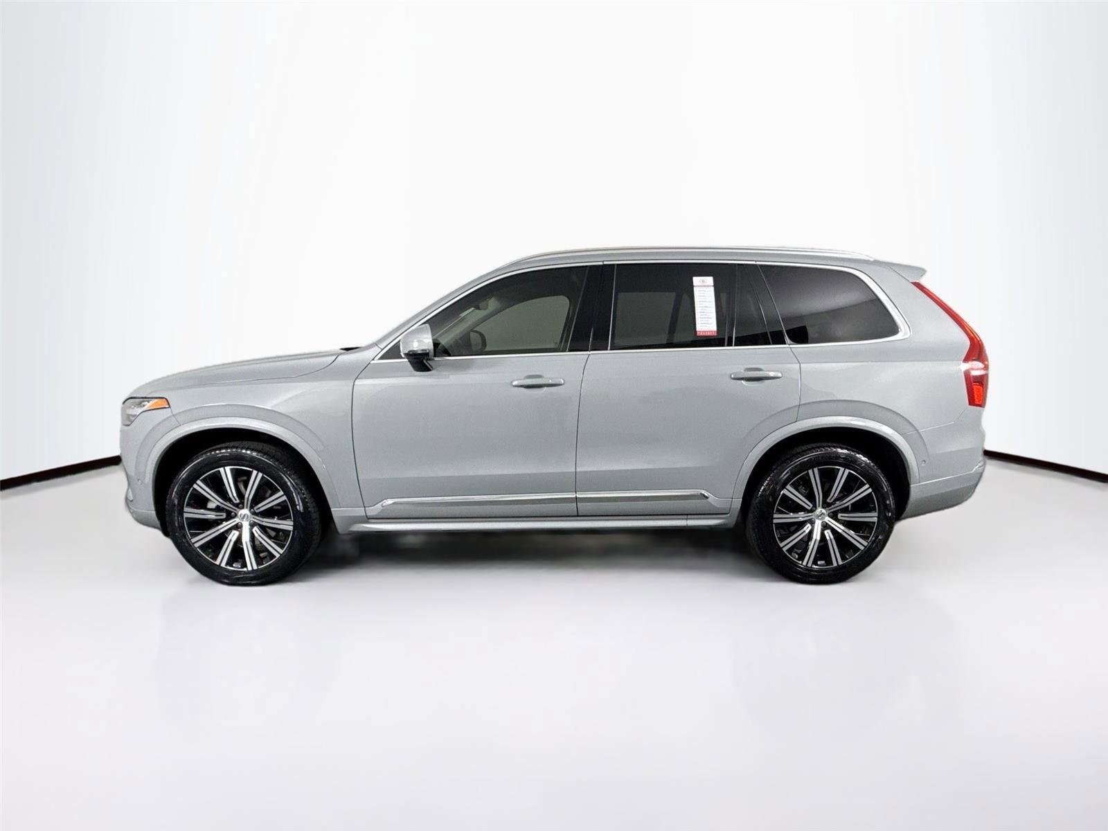 Used 2025 Volvo XC90 B6 Plus w/ Protection Package AWD/4WD image 14