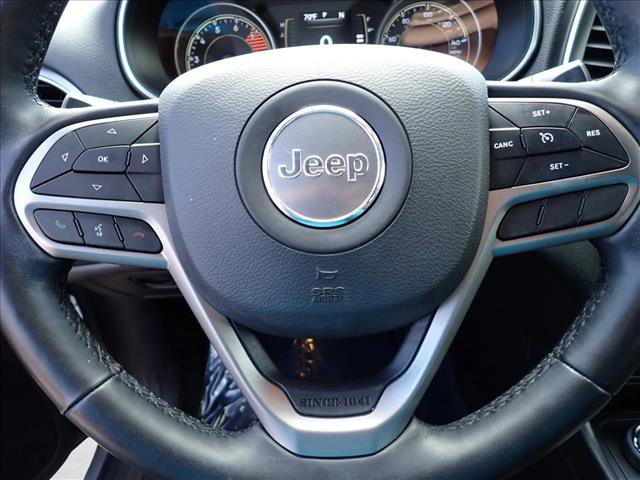 Used 2019 Jeep Cherokee Latitude Plus w/ Comfort/Convenience Group image 17