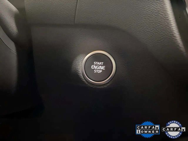 Used 2025 Volvo XC40 B5 Plus image 42