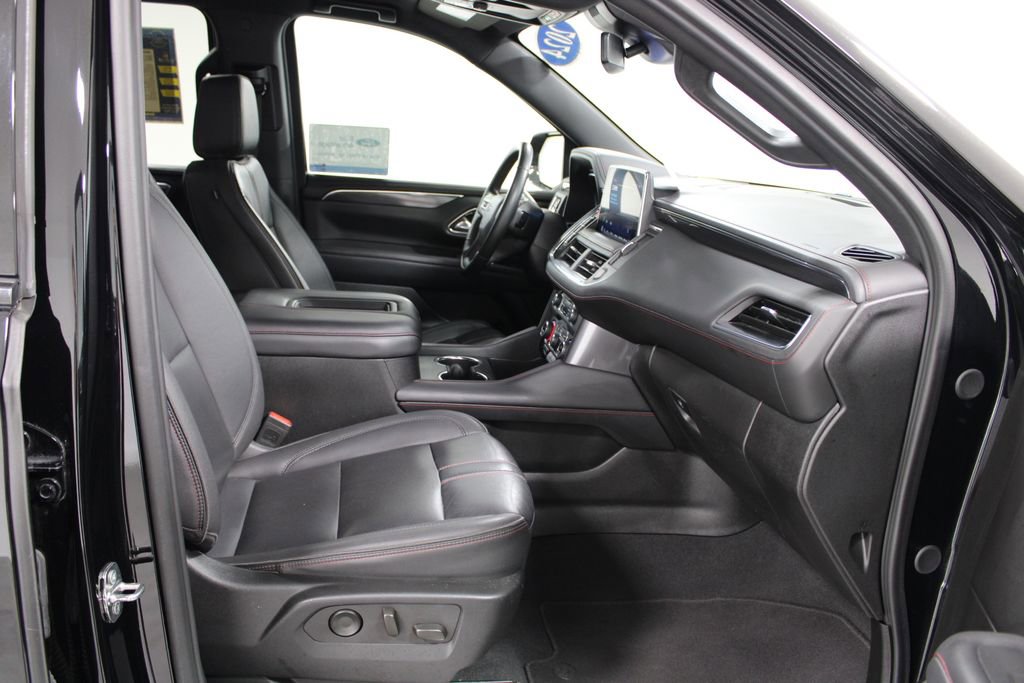 Used 2024 Chevrolet Suburban RST image 32