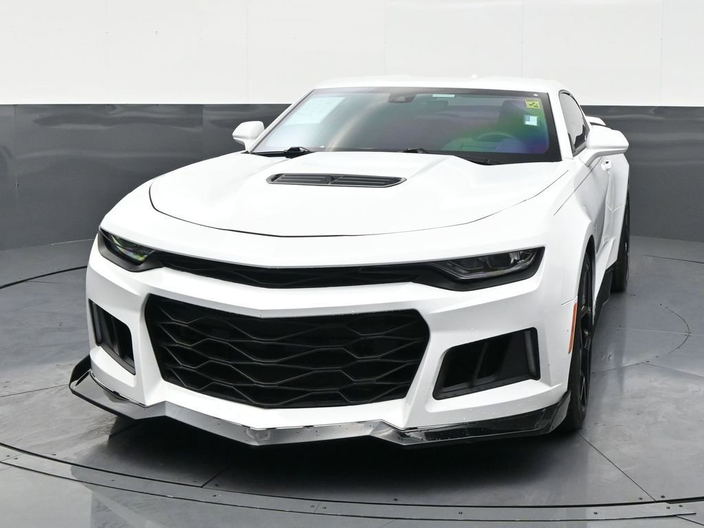 Used 2019 Chevrolet Camaro SS image 8