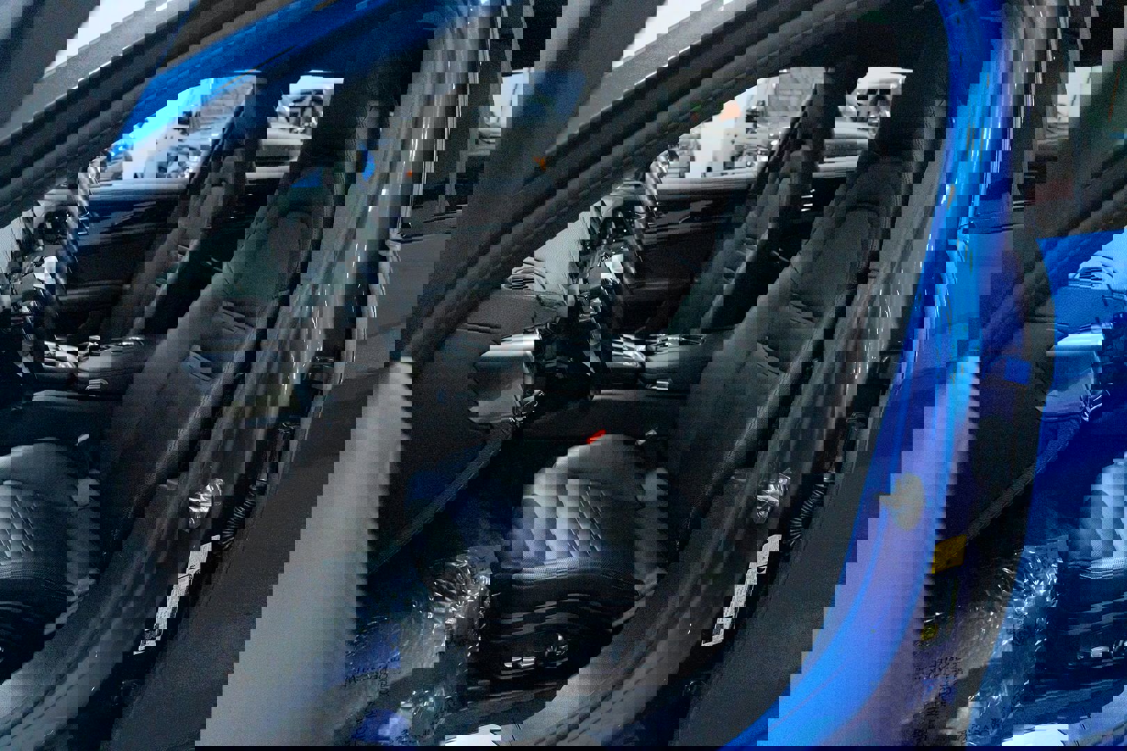 Used 2017 Porsche Panamera 4S image 22