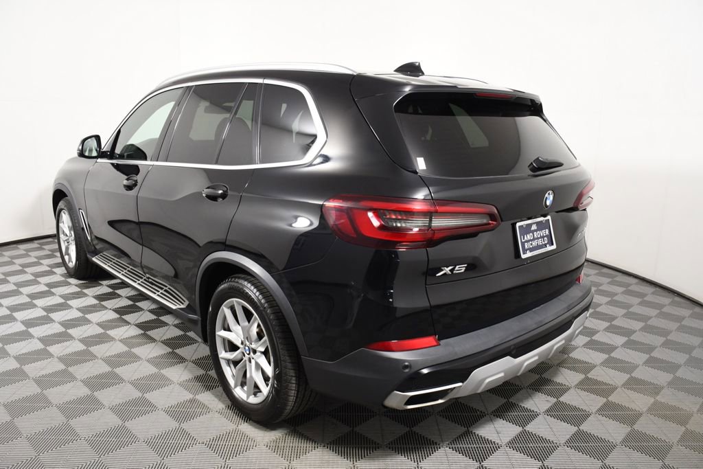 Used 2021 BMW X5 xDrive40i w/ Premium Package image 4