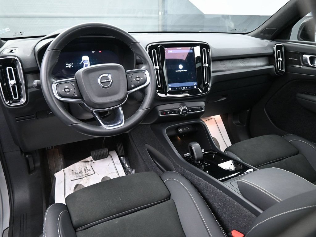 Used 2023 Volvo XC40 Recharge Ultimate w/ Protection Package Premier AWD/4WD image 17