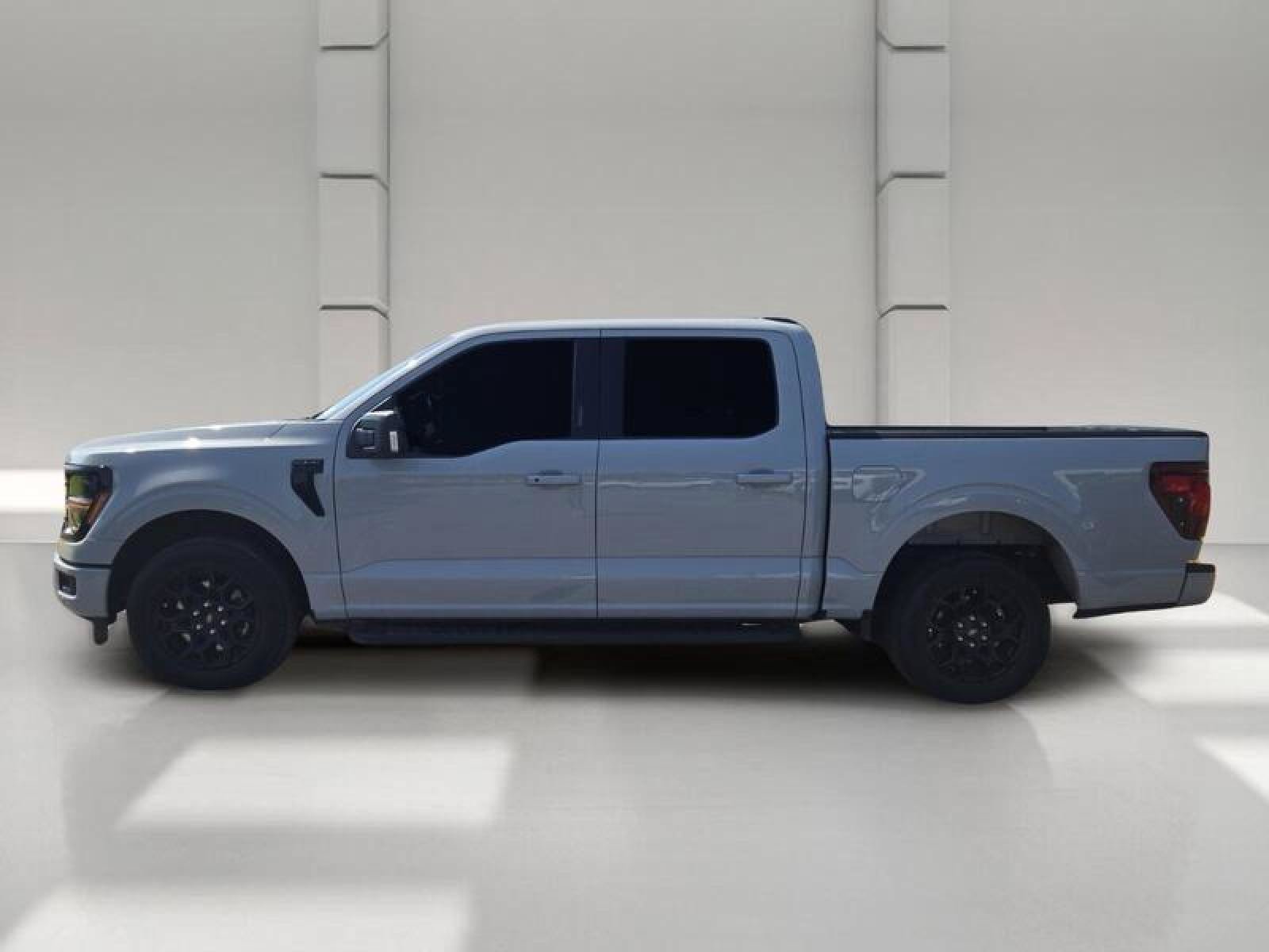 Used 2024 Ford F150 XLT w/ Equipment Group 302A MID RWD image 4