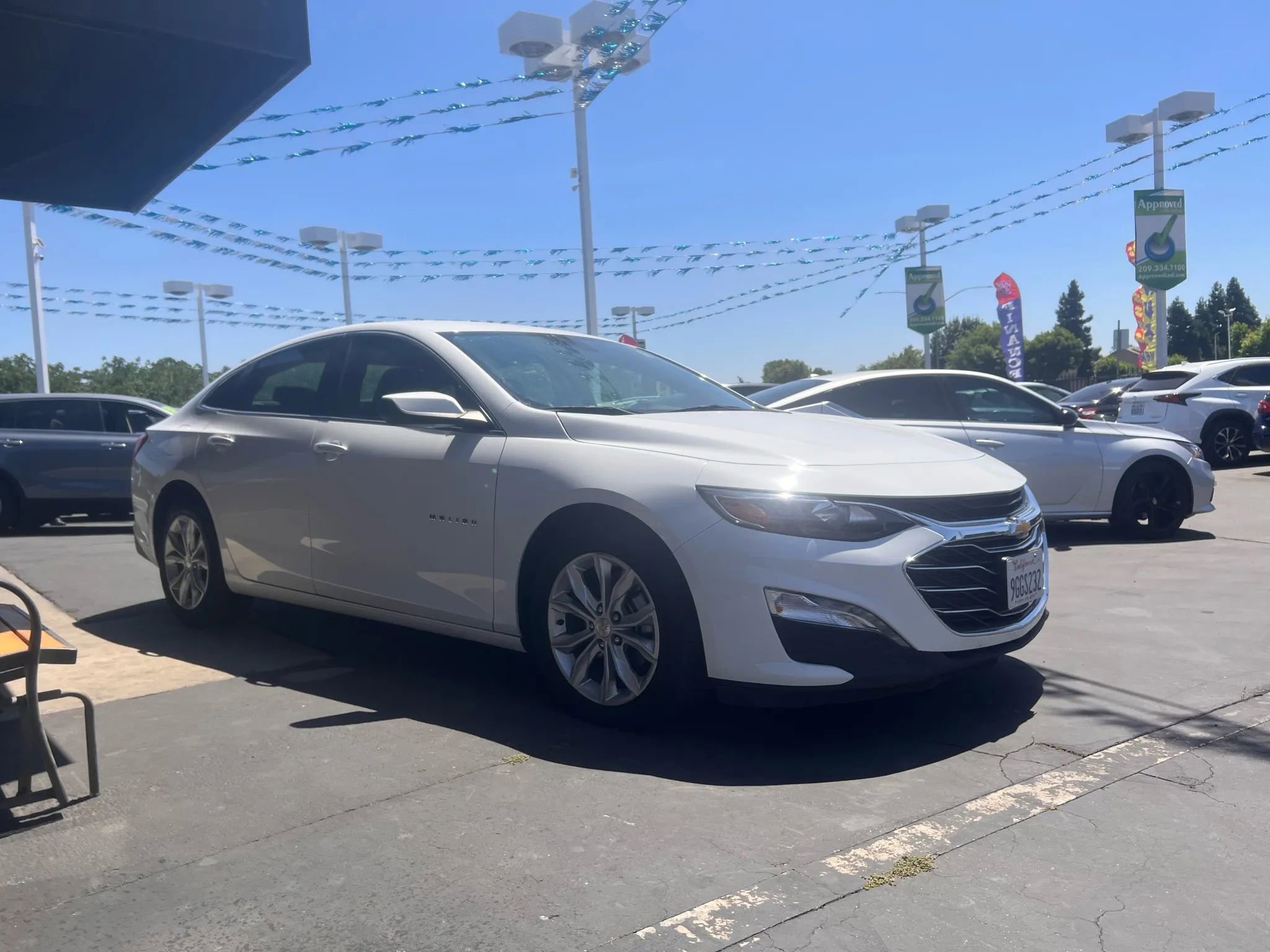 Used 2023 Chevrolet Malibu LT image 2