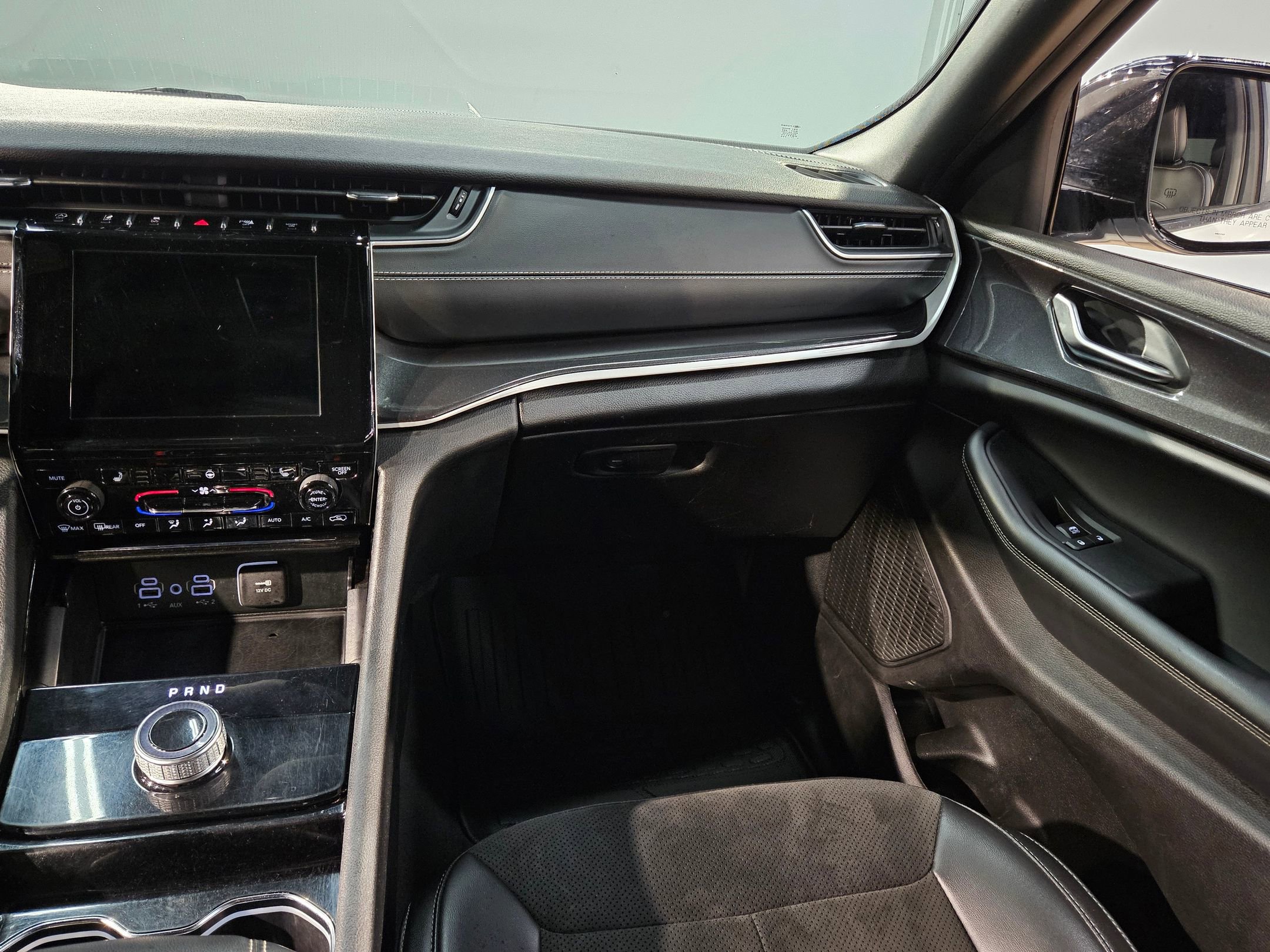 Used 2023 Jeep Grand Cherokee L Laredo image 11