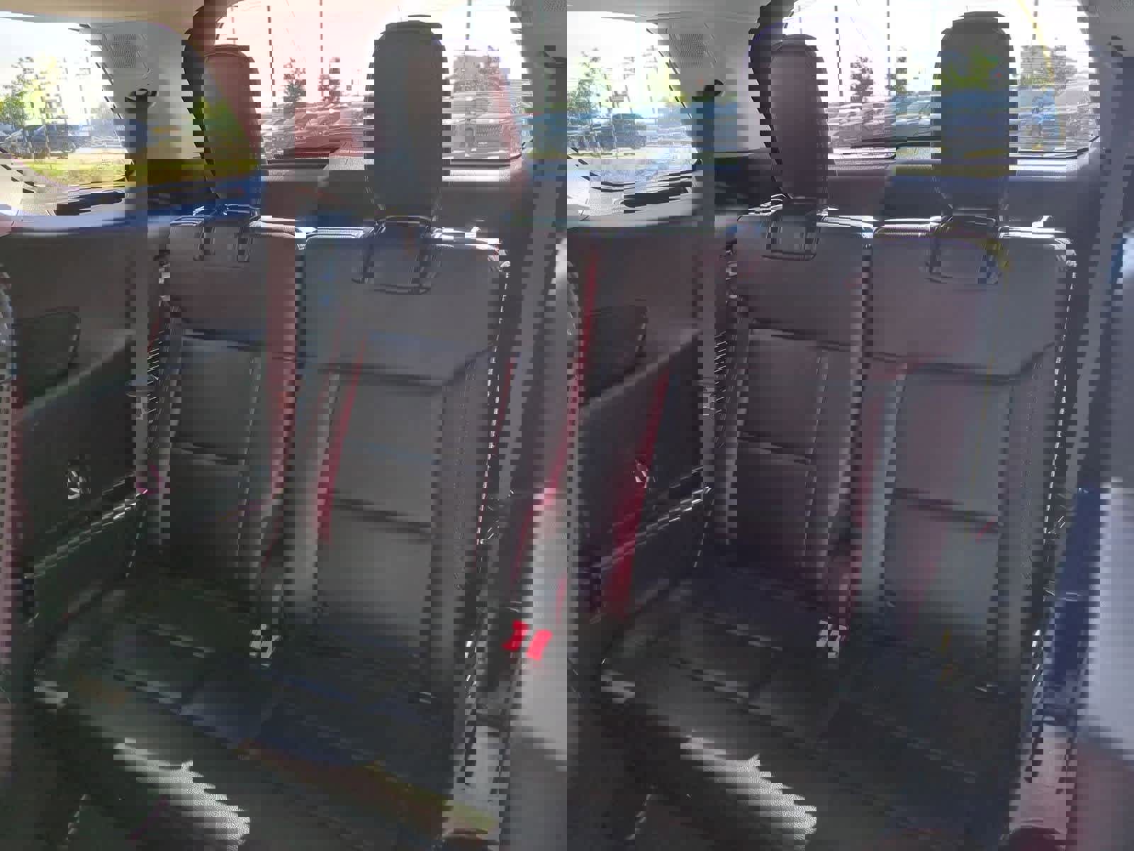 Used 2023 Ford Explorer Limited image 36