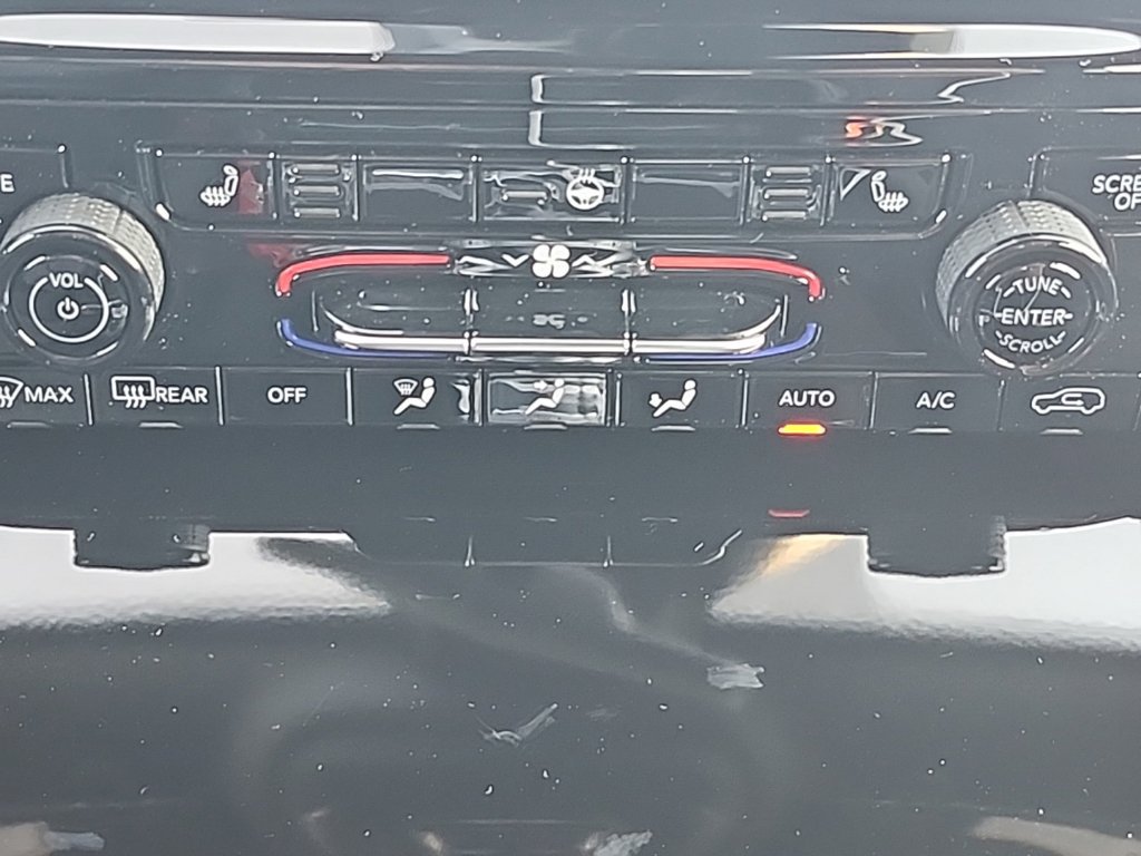 New 2026 Jeep Grand Cherokee Laredo X RWD image 10