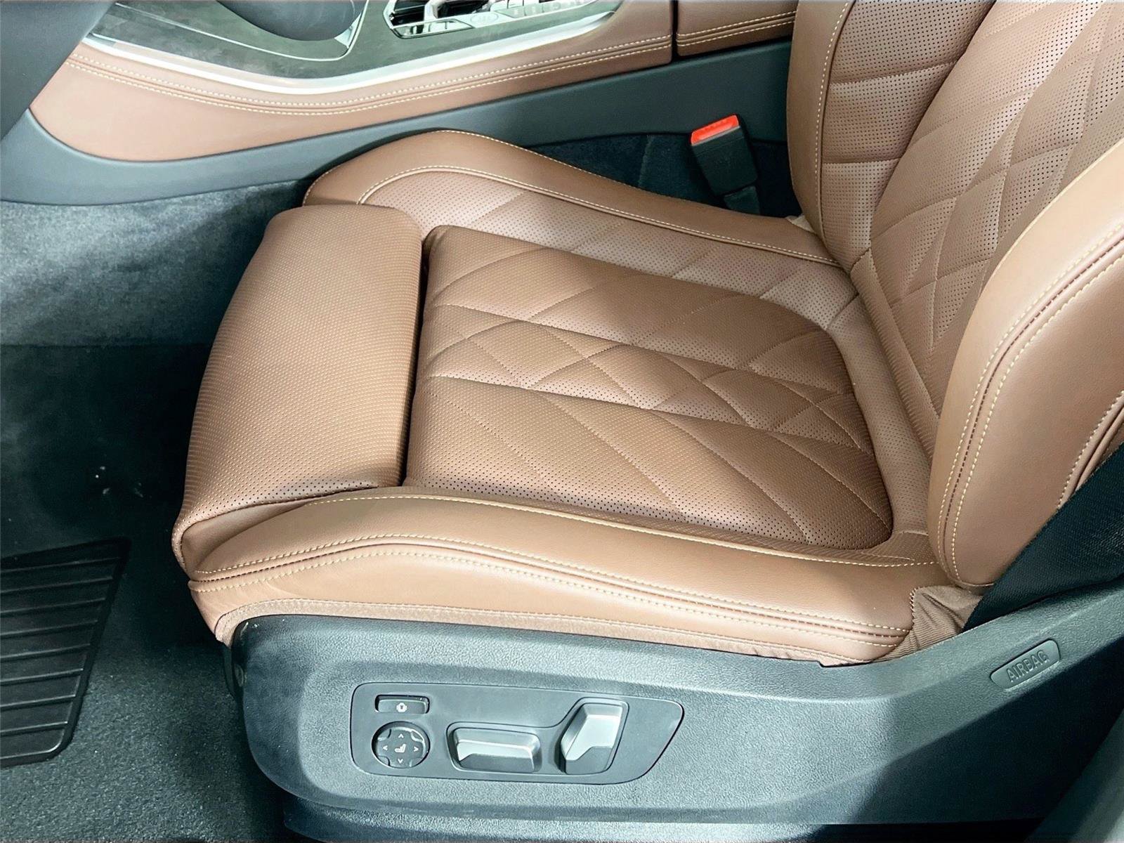 Used 2026 BMW X5 xDrive40i AWD/4WD image 18