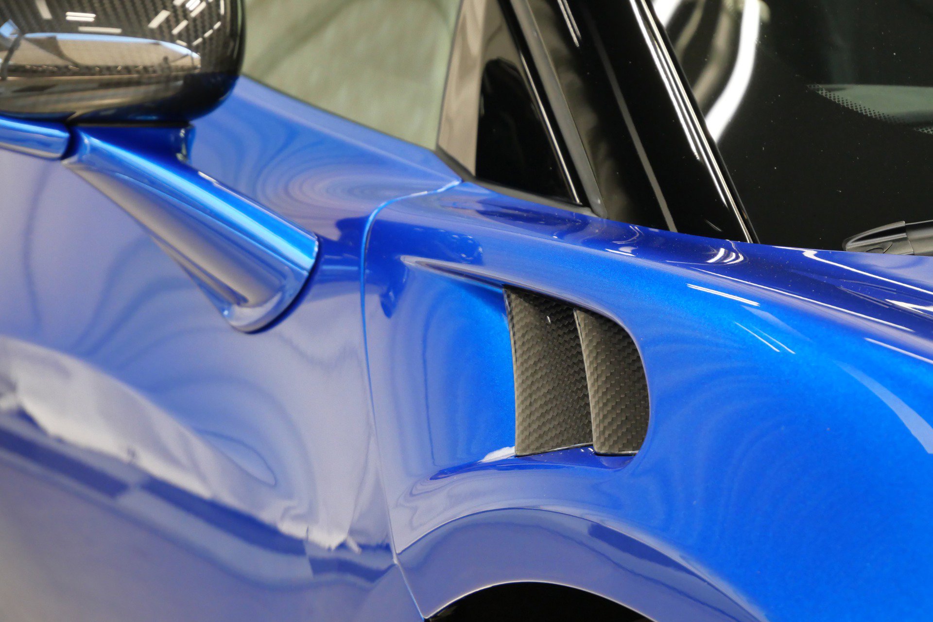 Used 2025 McLaren Artura Spider image 47